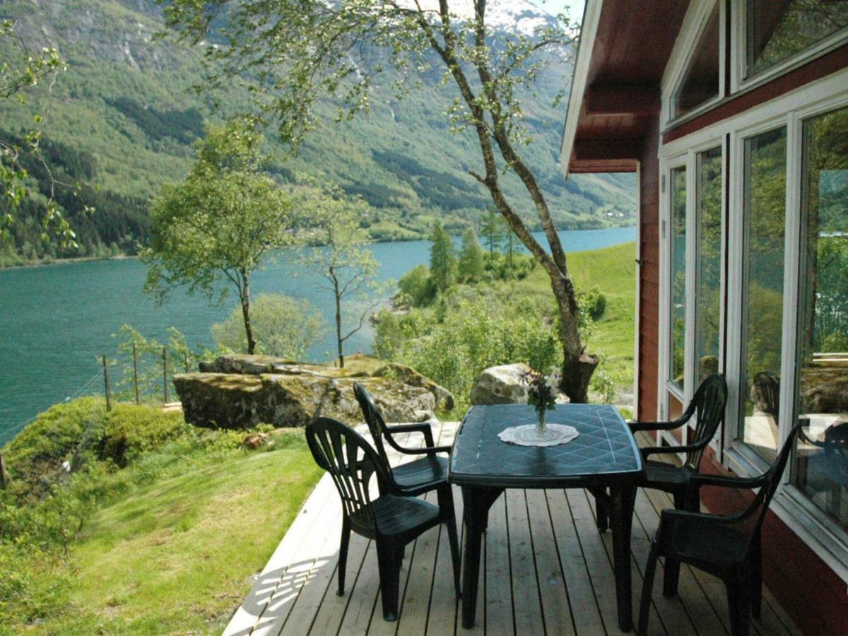 Two-Bedroom Holiday home in Olden 3 Buitenkant foto