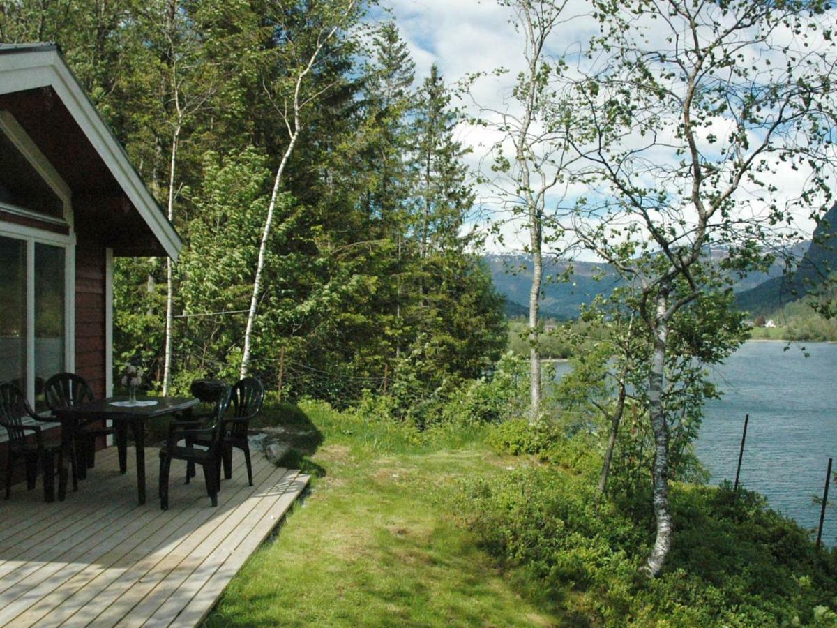 Two-Bedroom Holiday home in Olden 3 Buitenkant foto